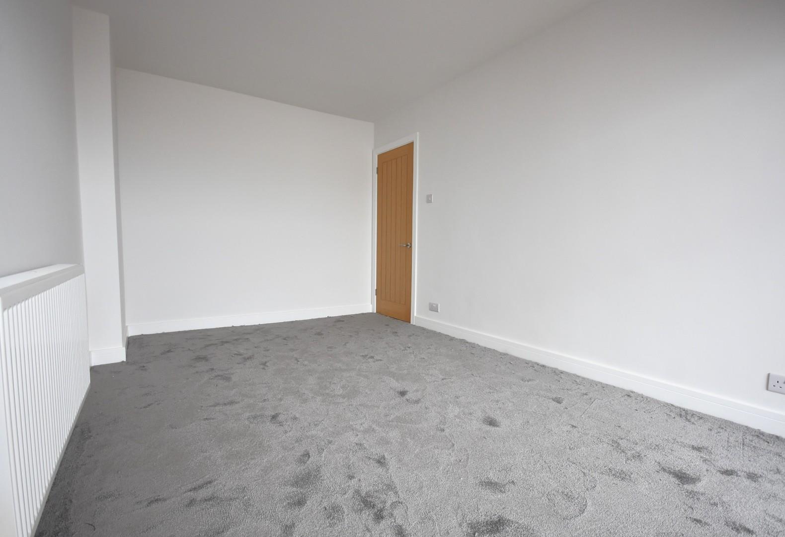 16 Windsor Court, The Esplanade, Penarth, CF64 3AT